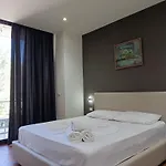 Kavalona Park 3*