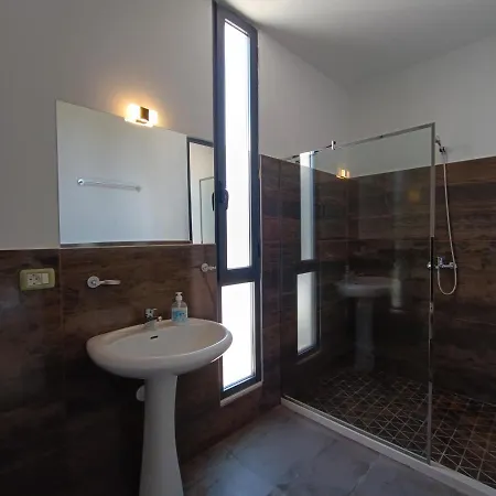 Kavalona Park Hotel Zverneci