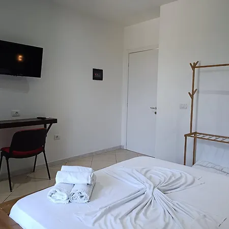 Kavalona Park 3* Zverneci