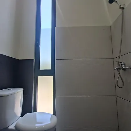 Kavalona Park 3* Zverneci