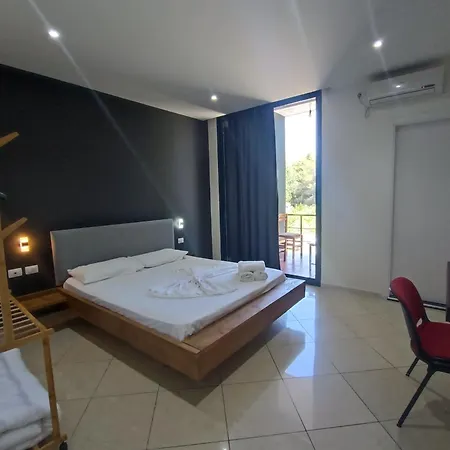 Kavalona Park Hotel 3*