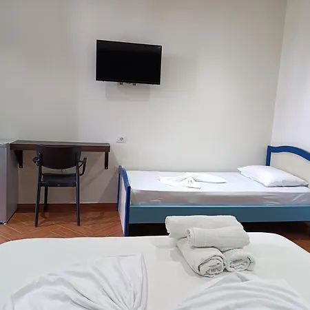 Hotel Kavalona Park Zverneci