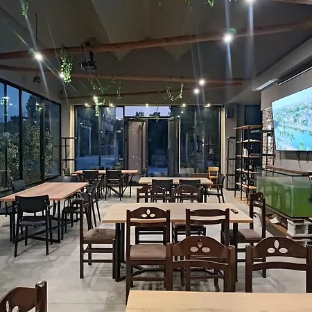 Hotel Kavalona Park Zverneci