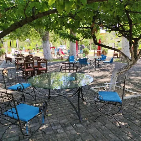 Hotel Kavalona 3*