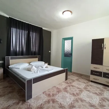 Kavalona Hotel