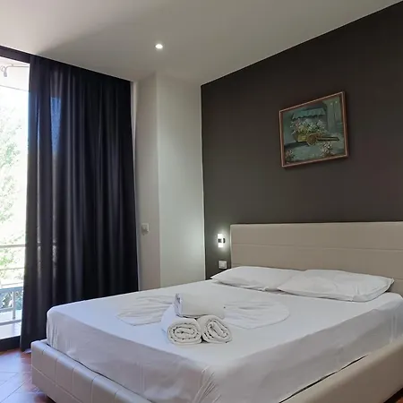 Kavalona Park 3*