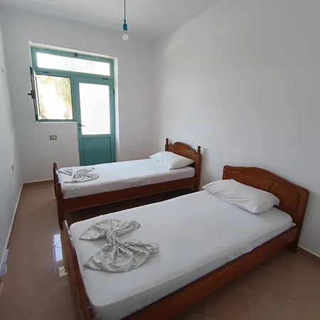 Kavalona 3*
