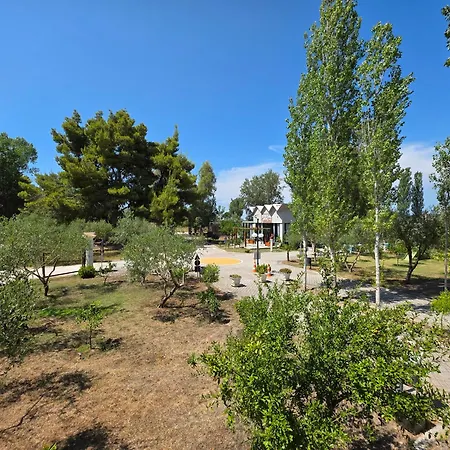 Kavalona Park 3*